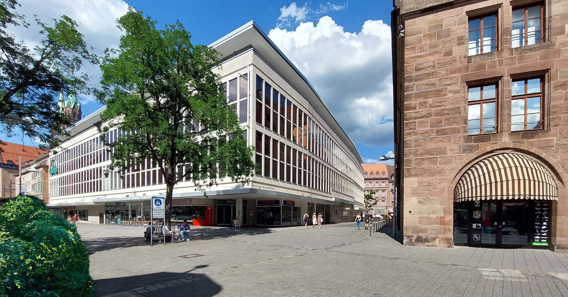 Kaufhof Kreuzung Pfannenschmiedsgasse / An der Mauthalle