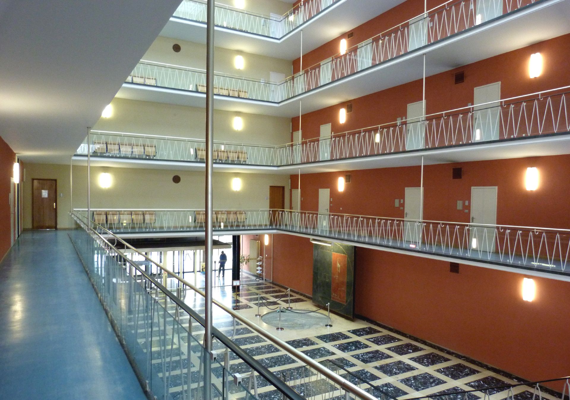 Herzog-Max-Burg, München, Justizgebäude Gang im 1. OG mit Blick in den Lichthof