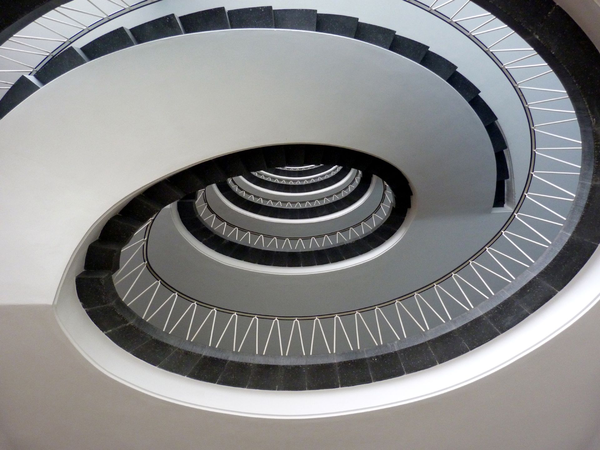 Herzog-Max-Burg, München, Justizgebäude Treppenauge