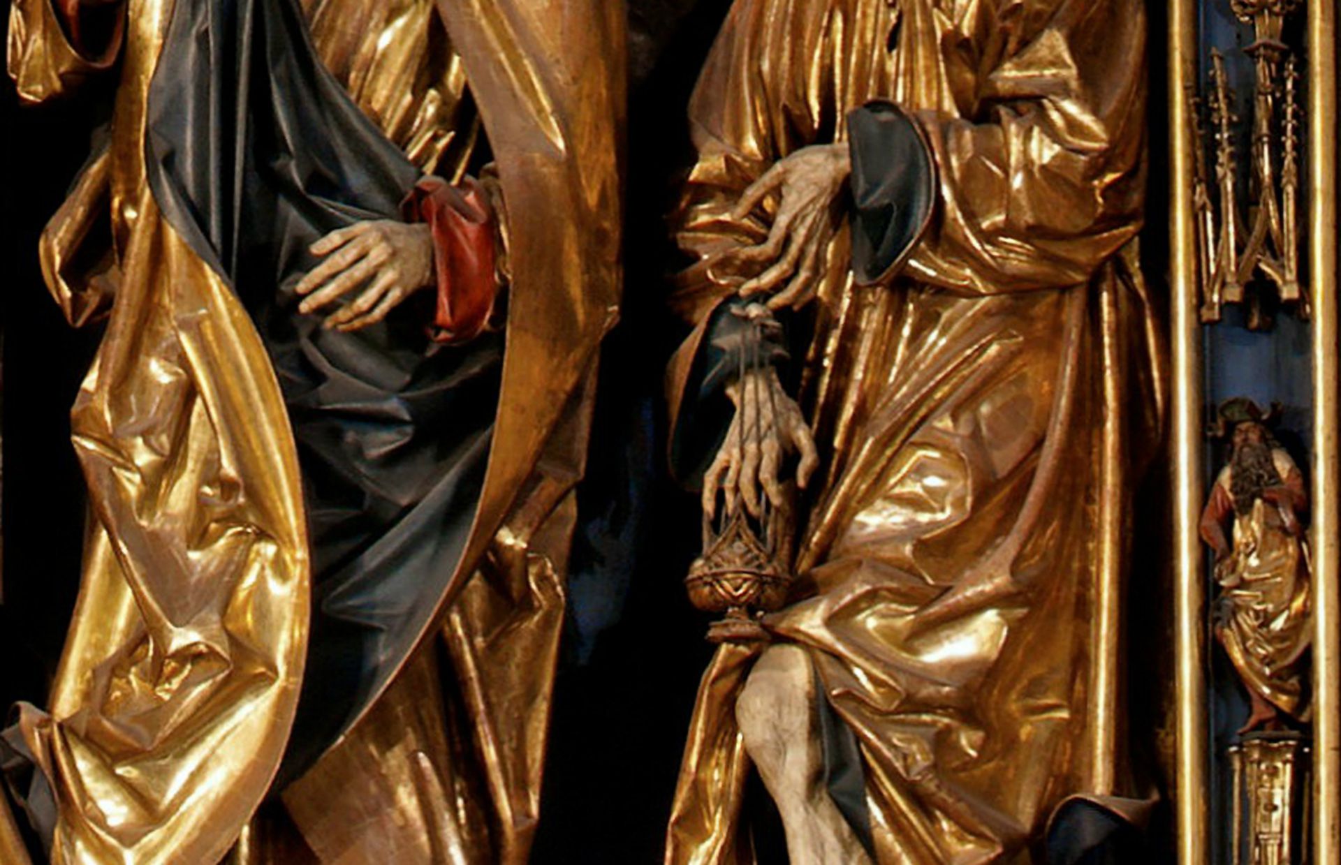 Marienaltar Schreindetail mit Händen