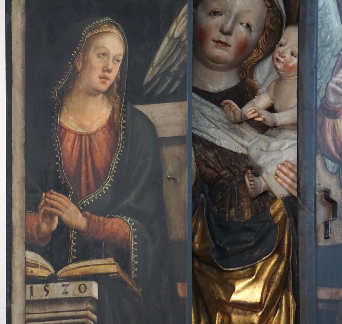 Altar der Schönen Maria Der Altar mit geschlossenen Flügeln, Detail mit Maria aus der Verkündigungsszene und der Marienfigur, Datierung von 1520