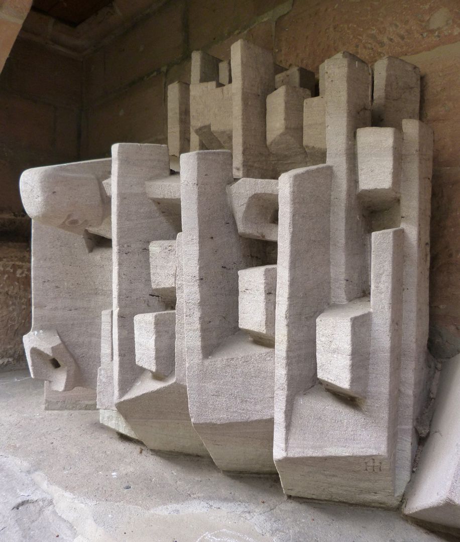 Auferstehung Schrägansicht von rechts mit Menschenmenge