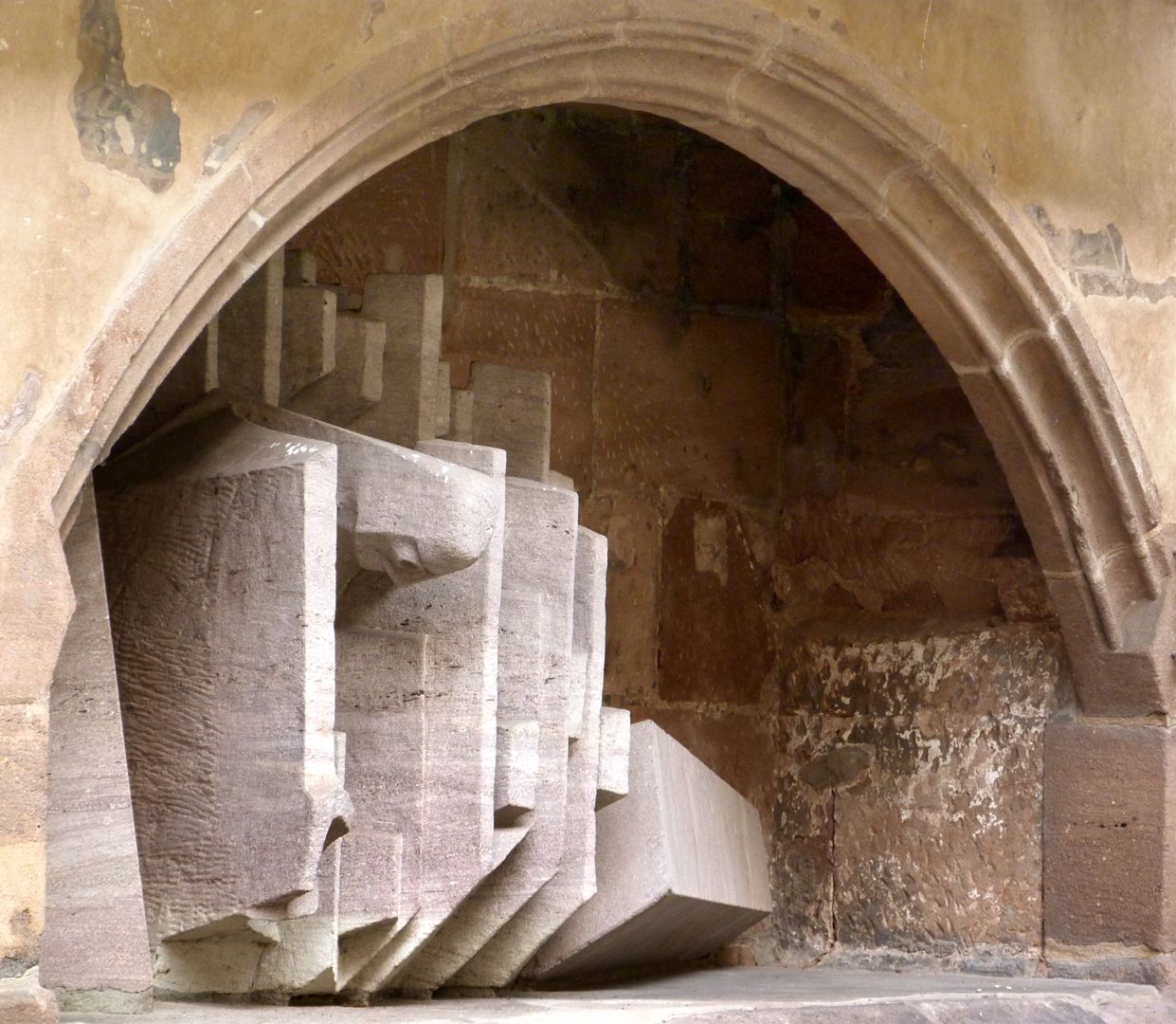 Auferstehung Nische in seitlicher Ansicht