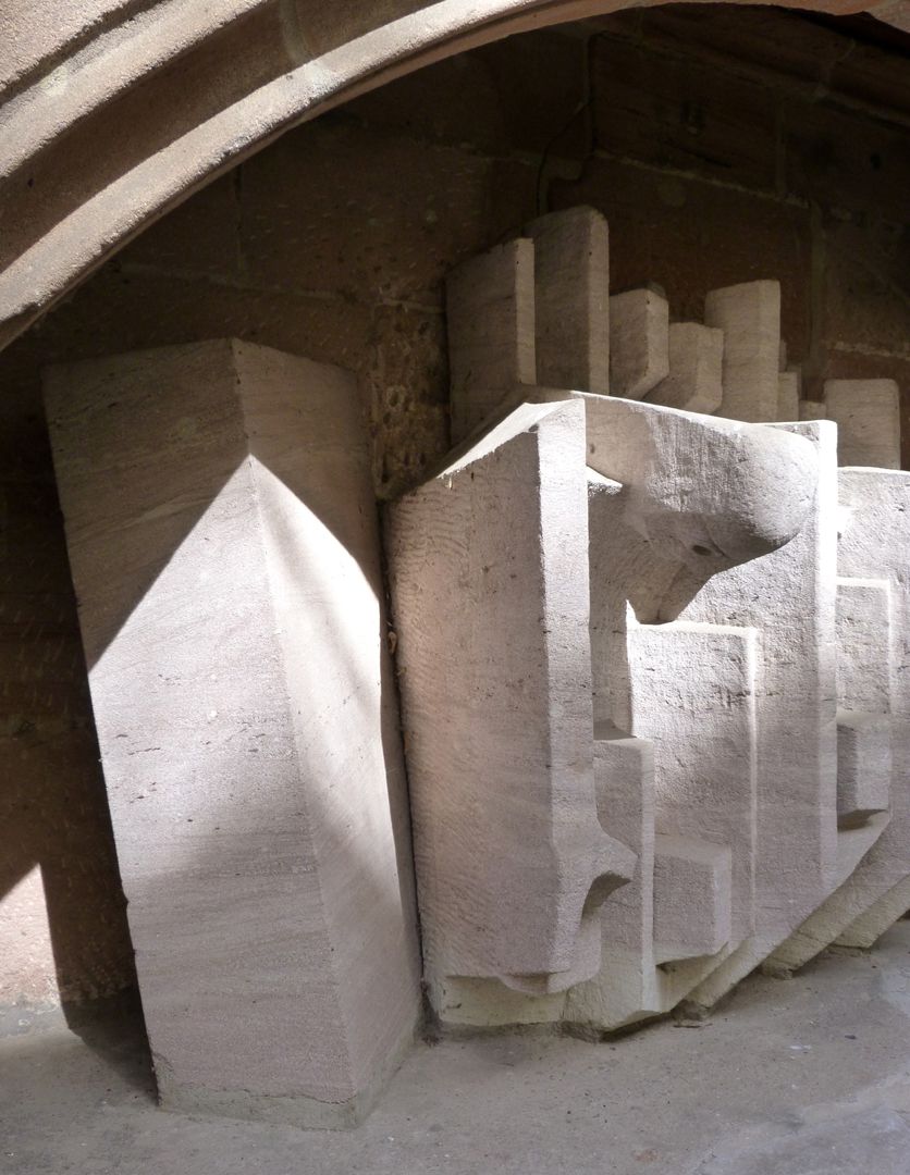 Auferstehung Detail: angelehnter Stein und Auferstandener