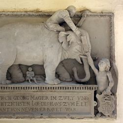 Hauszeichen mit Elefant