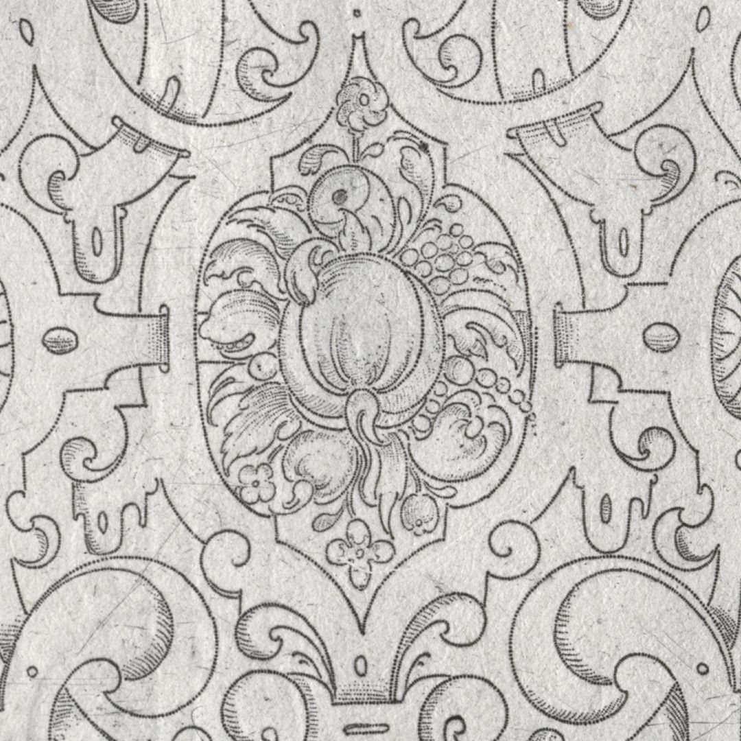 Ornamentaler Becher Detailansicht der mittleren Kartusche