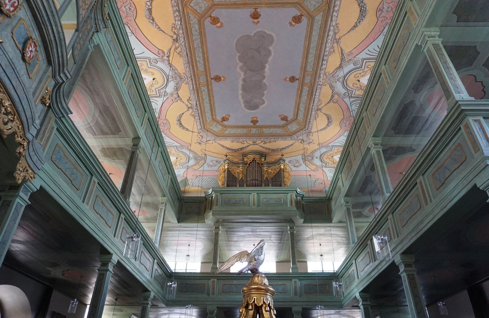 Architekturmalerei Deckengemälde, Orgel und Emporen