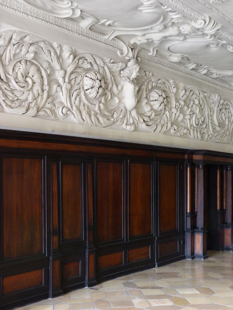 Stuckdecke im Fembohaus Blick von der Fensterseite an die südliche Seitenwand, Detail