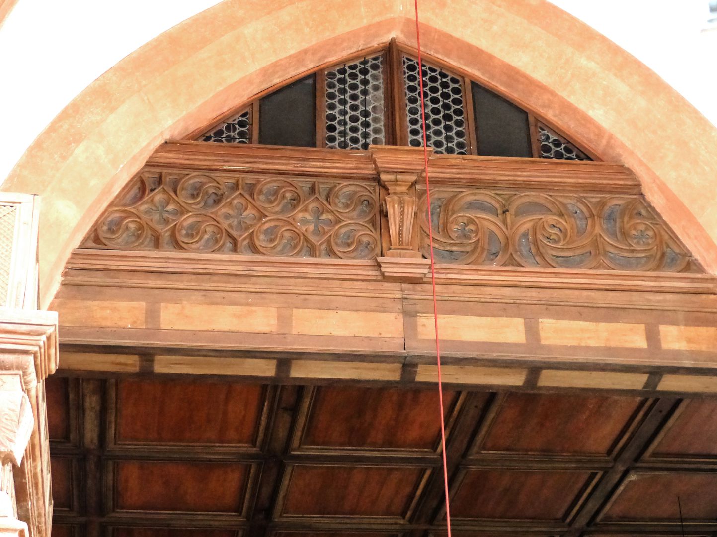 Holzemporen in der Kirche St. Marien und Christophorus, Kalbensteinberg Brüstung des Triumphbogens