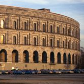 Kongresshalle und Kolosseum im Vergleich