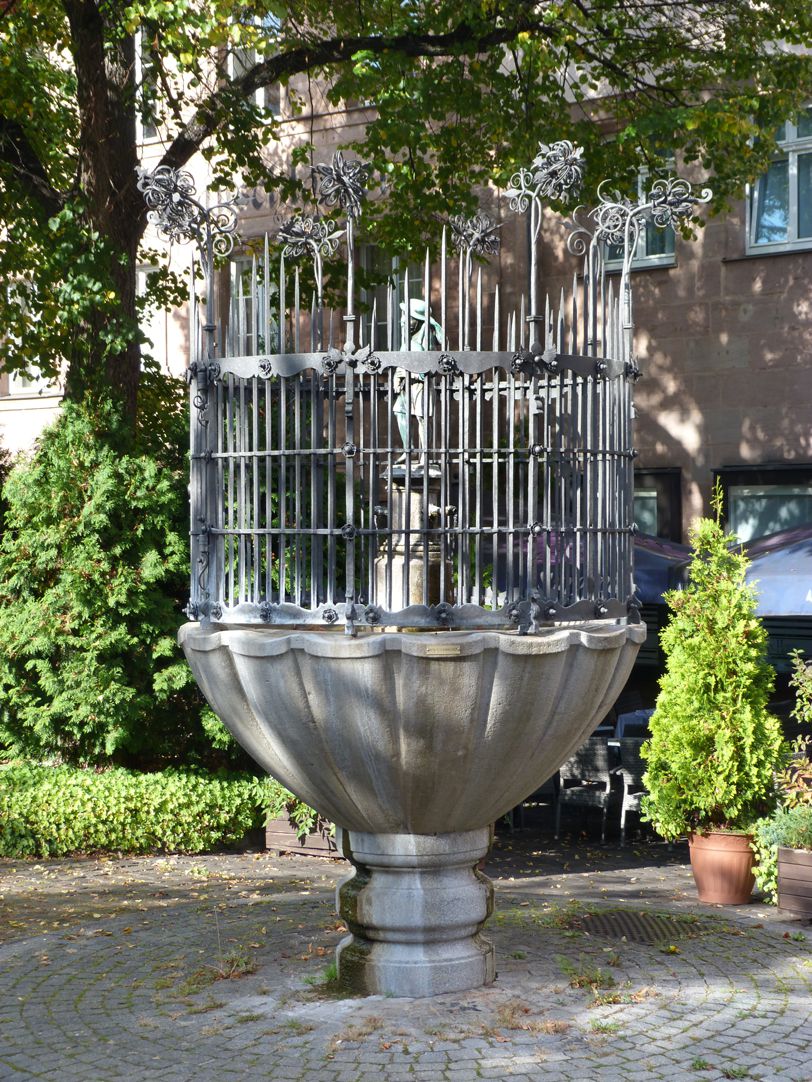 Dudelsackpfeiferbrunnen Gesamtansicht von Nordost