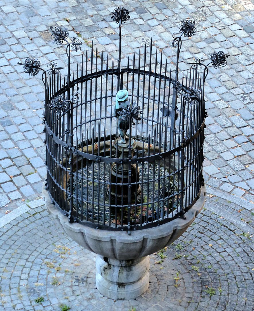 Dudelsackpfeiferbrunnen Aufsicht von Nord