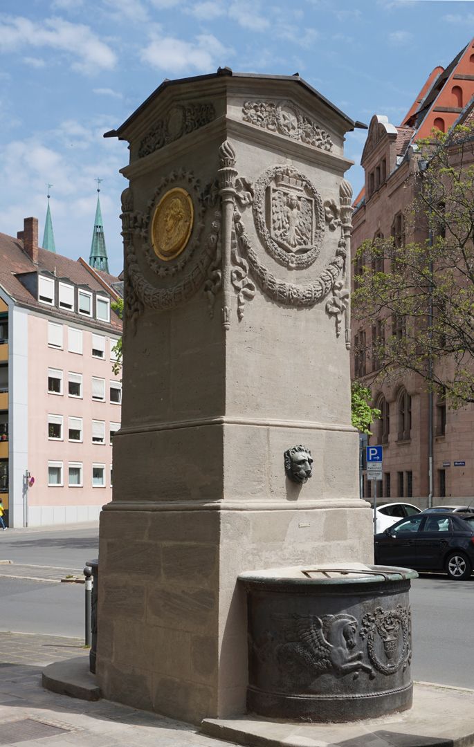 Dürer-Pirckheimer-Brunnen Blick von Südwest