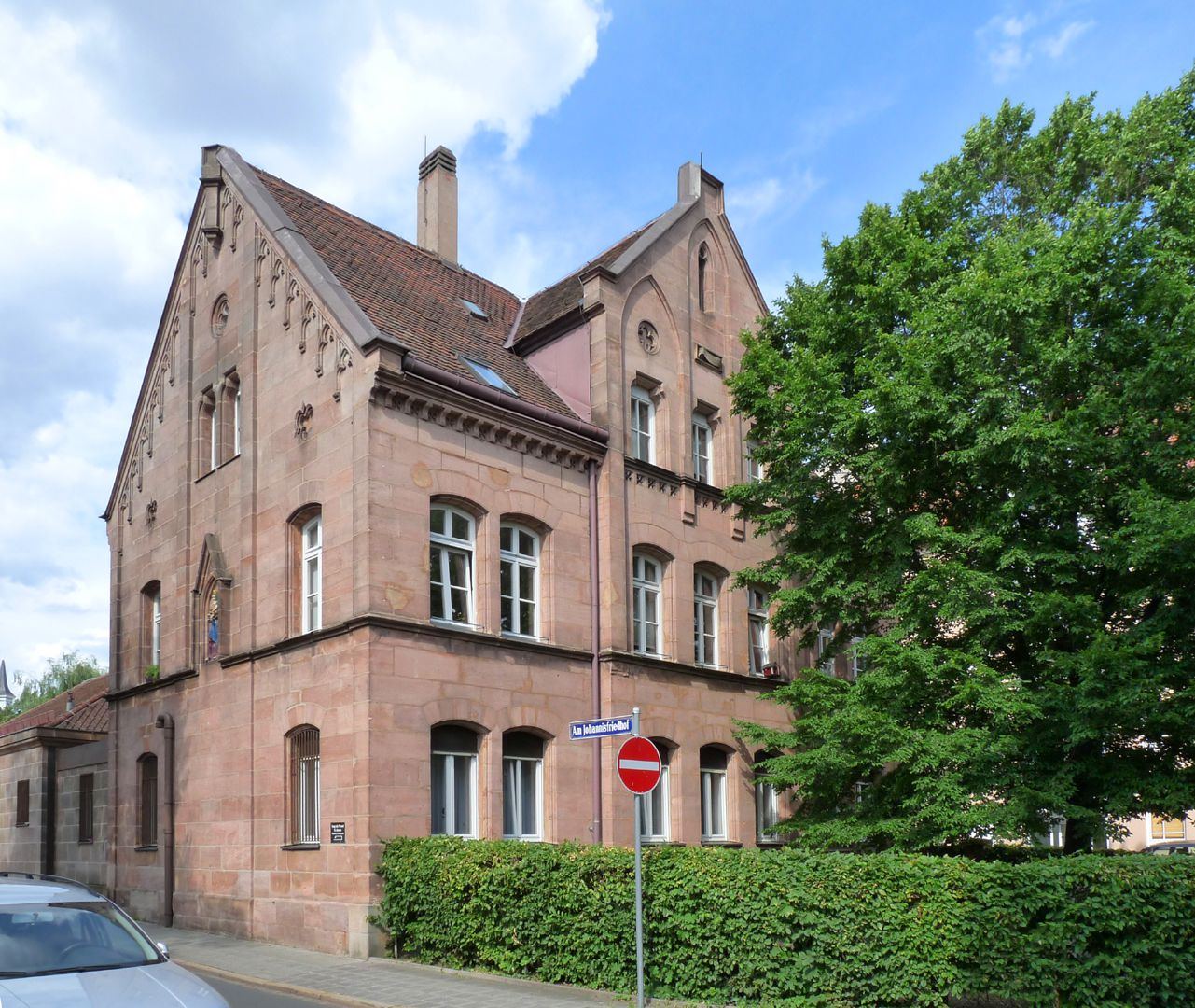 Pfarrhaus am Johannisfriedhof Südwest-Ansicht