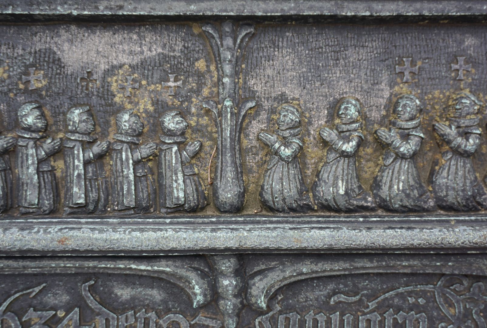 Grabstätte Christian Maijr (Mayr, Mair) Barbara Nussberger und Hanns Jeckel Detailansicht mit Männer- und Frauenseite