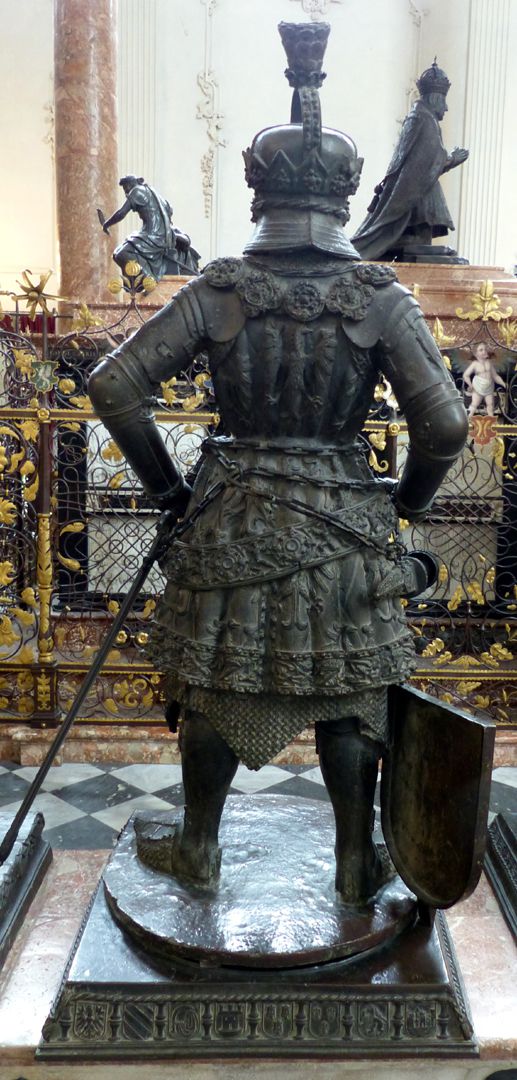 Ernst der Eiserne (Innsbruck) Rückansicht