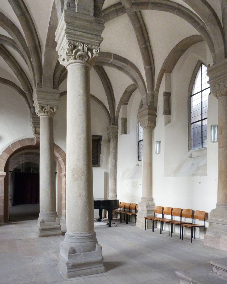 Euchariuskapelle Blick in das nördliche Seitenschiff