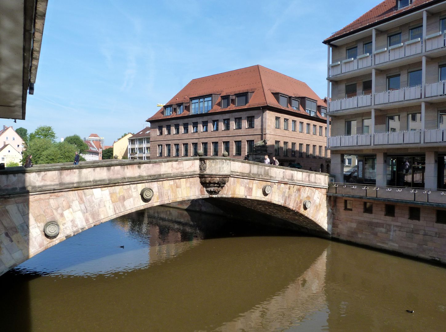 Fleischbrücke Brückenbogen von Südost mit Fleischhaus