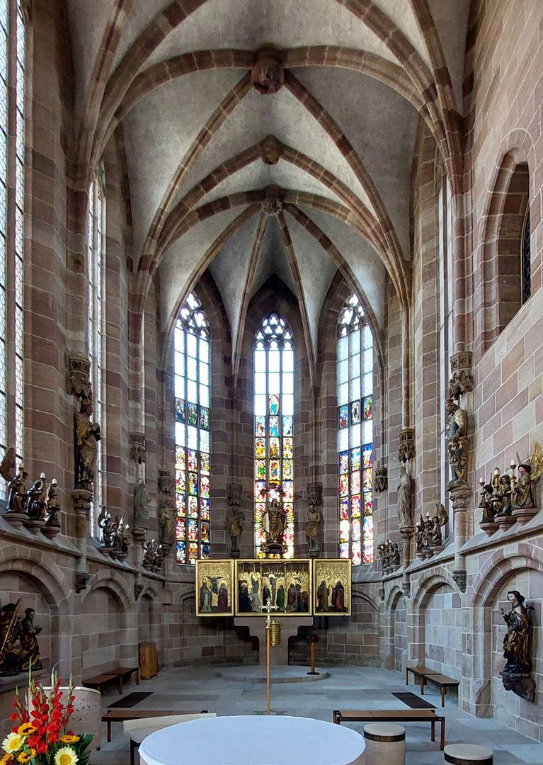 Die Frauenkirche als Architektur Chorachsenbild