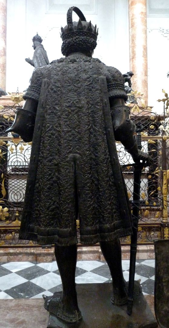 Friedrich IV. mit der leeren Tasche (Innsbruck) Rückansicht