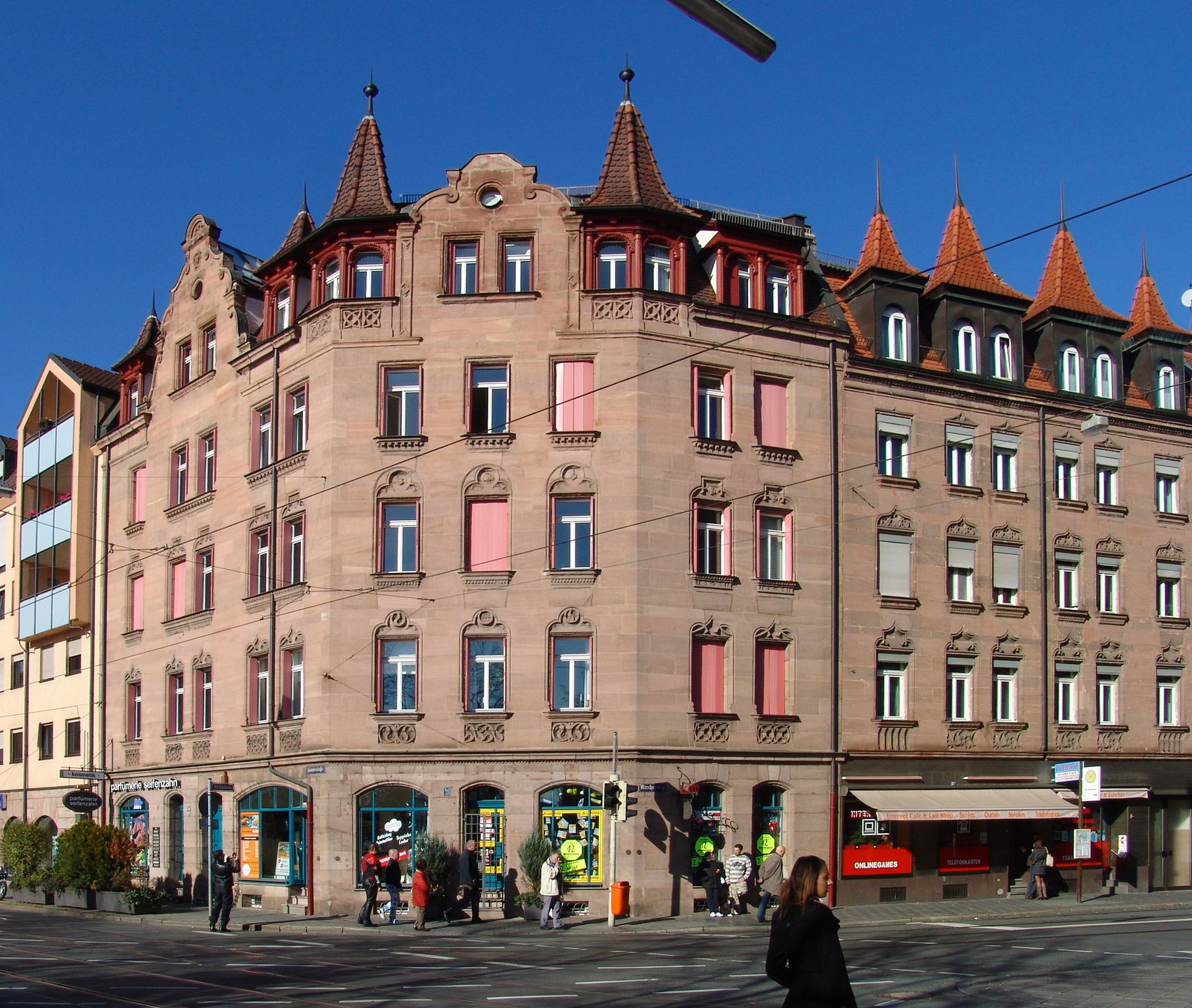 Wohn- und Geschäftshaus, Johannistraße 68 Gesamtansicht Johannistraße/Kirchenweg