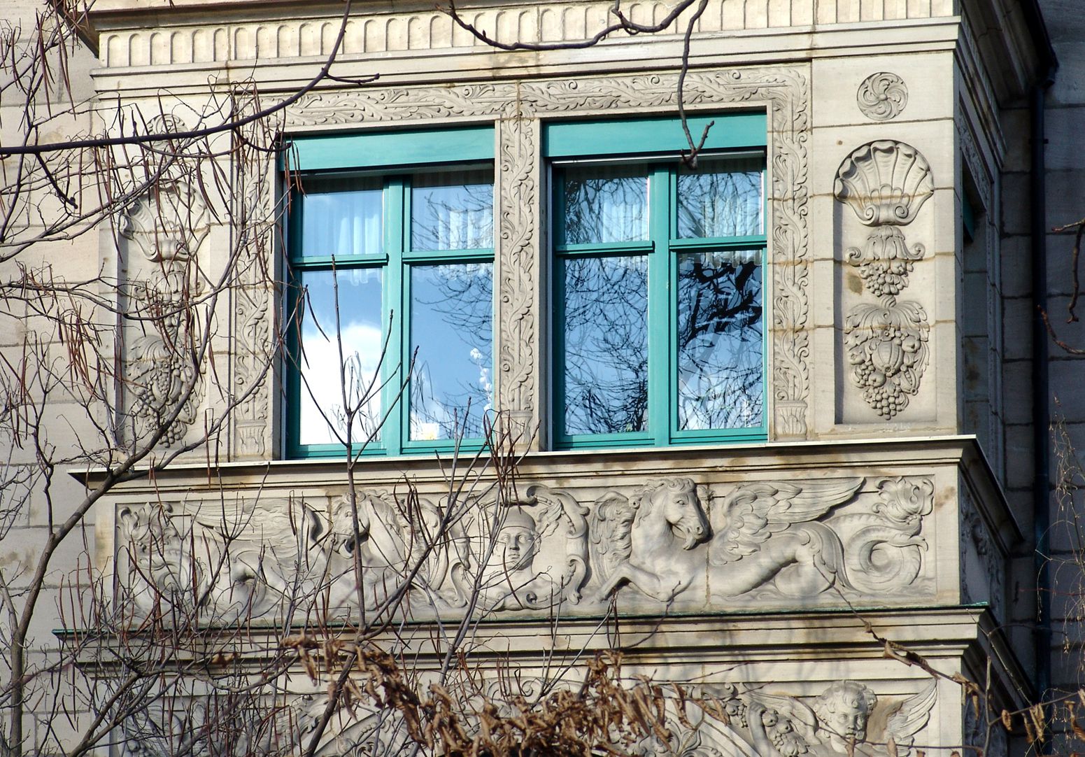 Wohnhaus, Hallerwiese Südseite, Erker, Detail