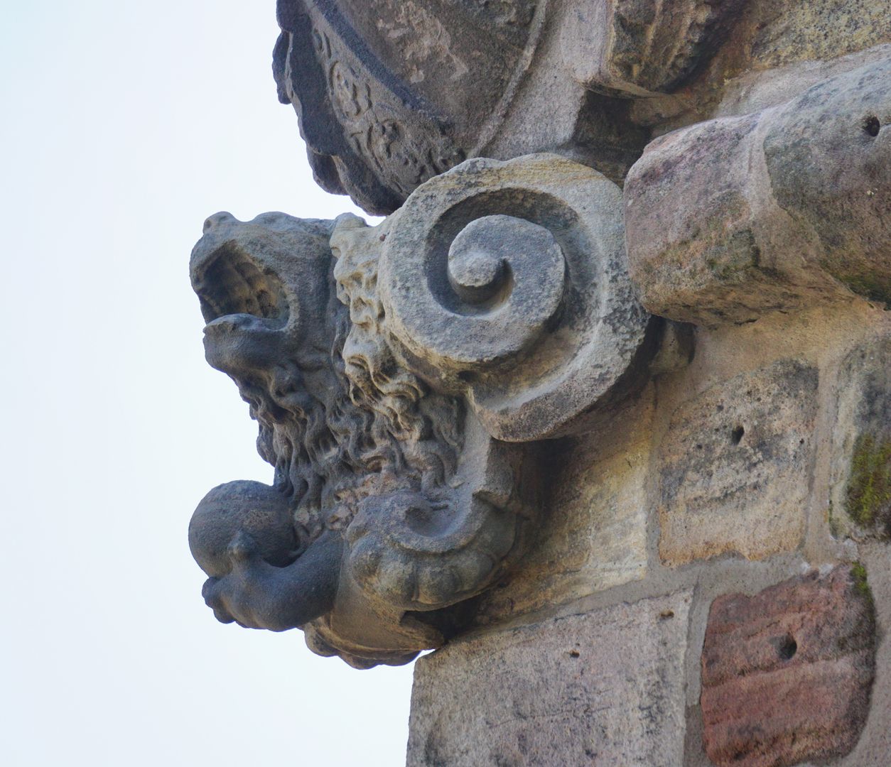 Vestnertorbastei: Wappen der Westseite seitliche Ansicht von Westen, Detail mit Löwen
