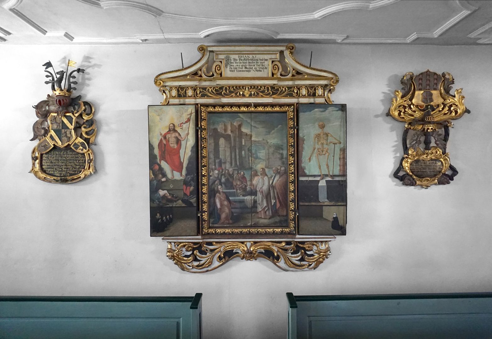 Gemäldeepitaph für Sigmund Herel Triptychon Sigmund Herel an der Rückwand des Kirchenschiffs, Epitaphien A.M. Tetzel (links) und A. M. Haller (rechts)