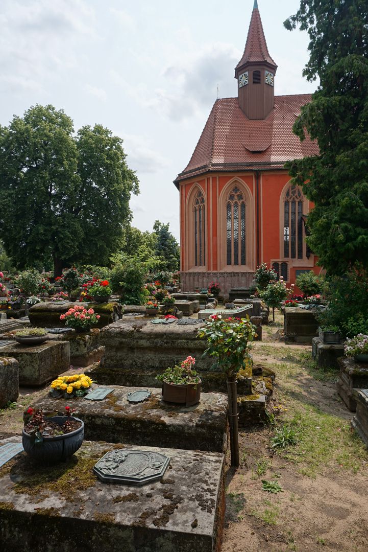 Epitaph des Hans Carl Lage im Gräberfeld