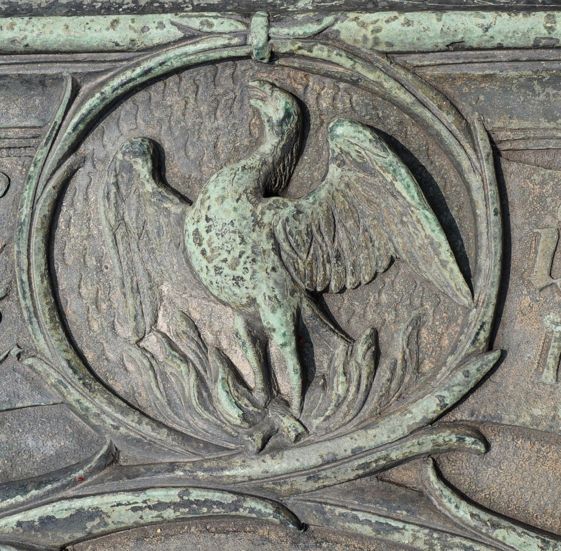 Epitaph des Hans Carl Detailansicht mit Phoenix