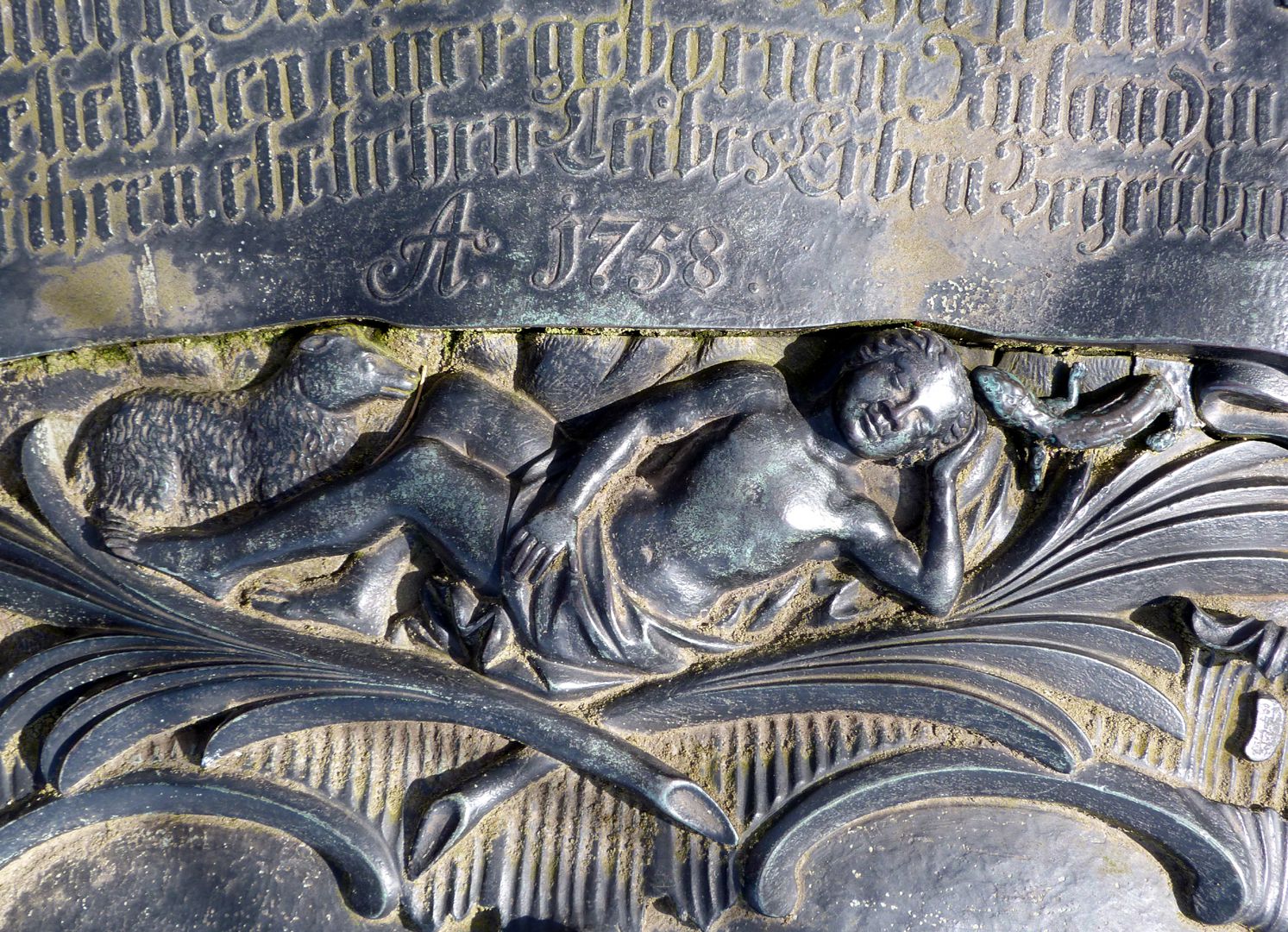 Tumba des Georg Wolff Pantzer und Ehefrau Anna Maria Elisabetha Ruland schlafende Figur mit Eidechse