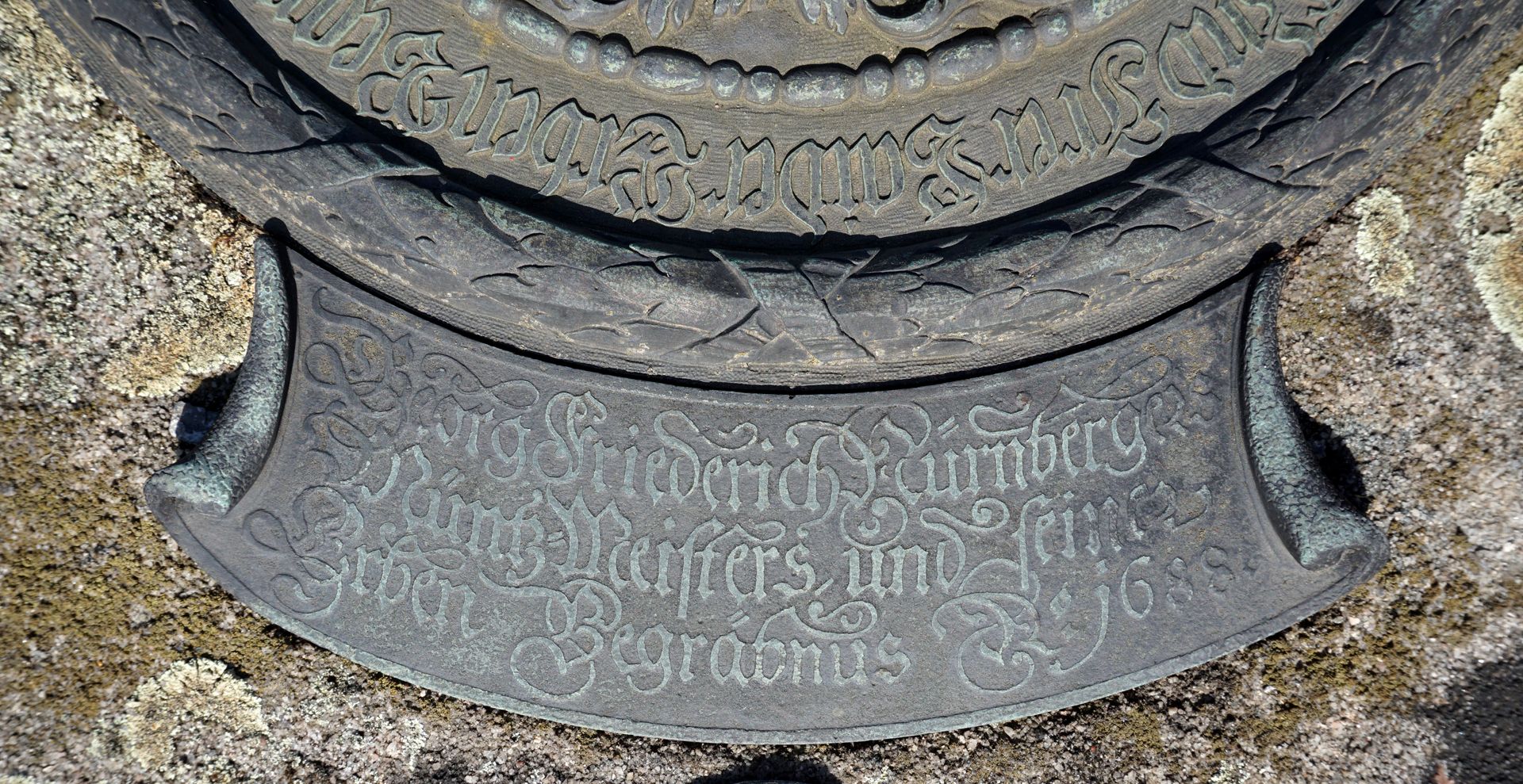 Johannisfriedhof Grabstätte 1446 Georg Friederich Nürnberger Müntz=Meister, und seiner Erben Begräbnus (1688)