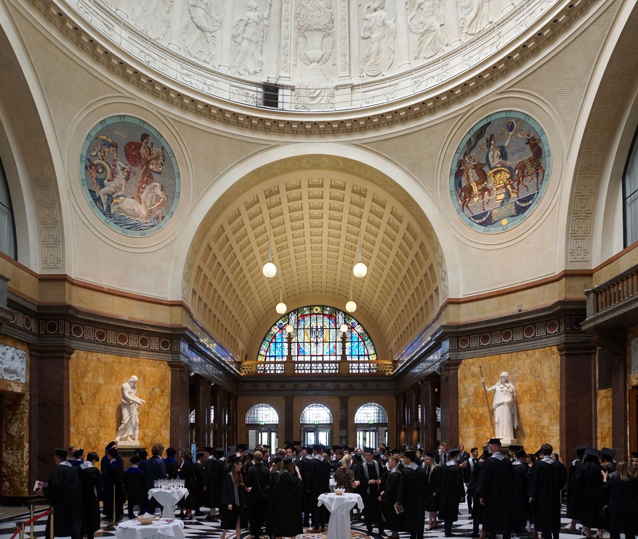 Diana Wiesbaden, Kurhaus, Foyer mit Kuppel, Sicht nach Westen (Diana in der N/W Ecke)