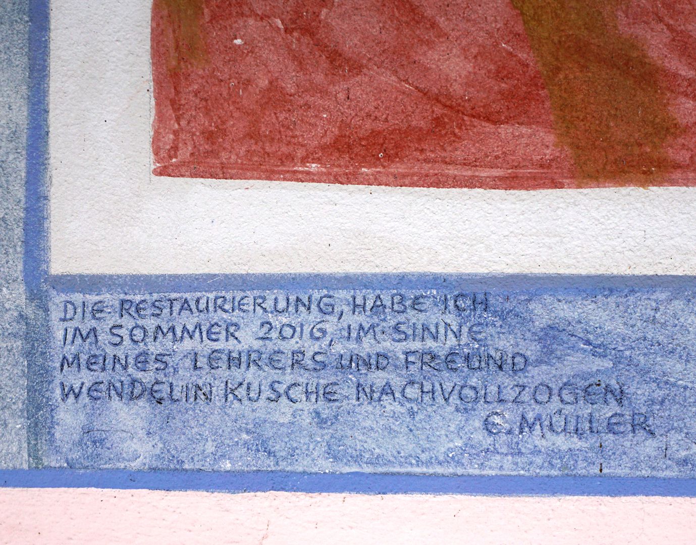 Marienkapelle Wandpartie über dem Kapelleneingang, linker unterer Bildrand Inschrift des Restaurators E. Müller aus dem Jahre 2016