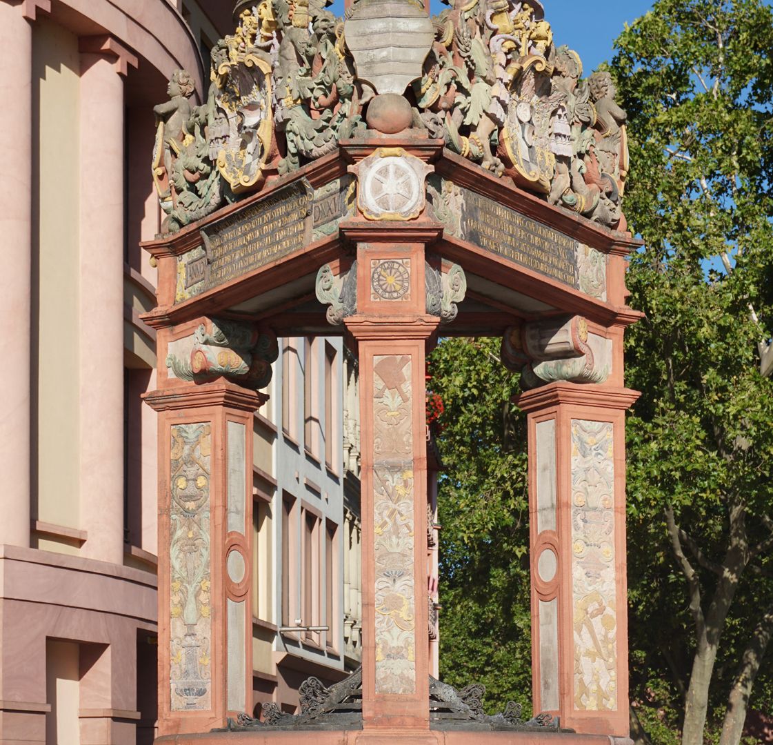 Mainzer Marktbrunnen Ansicht von Westen, Detail