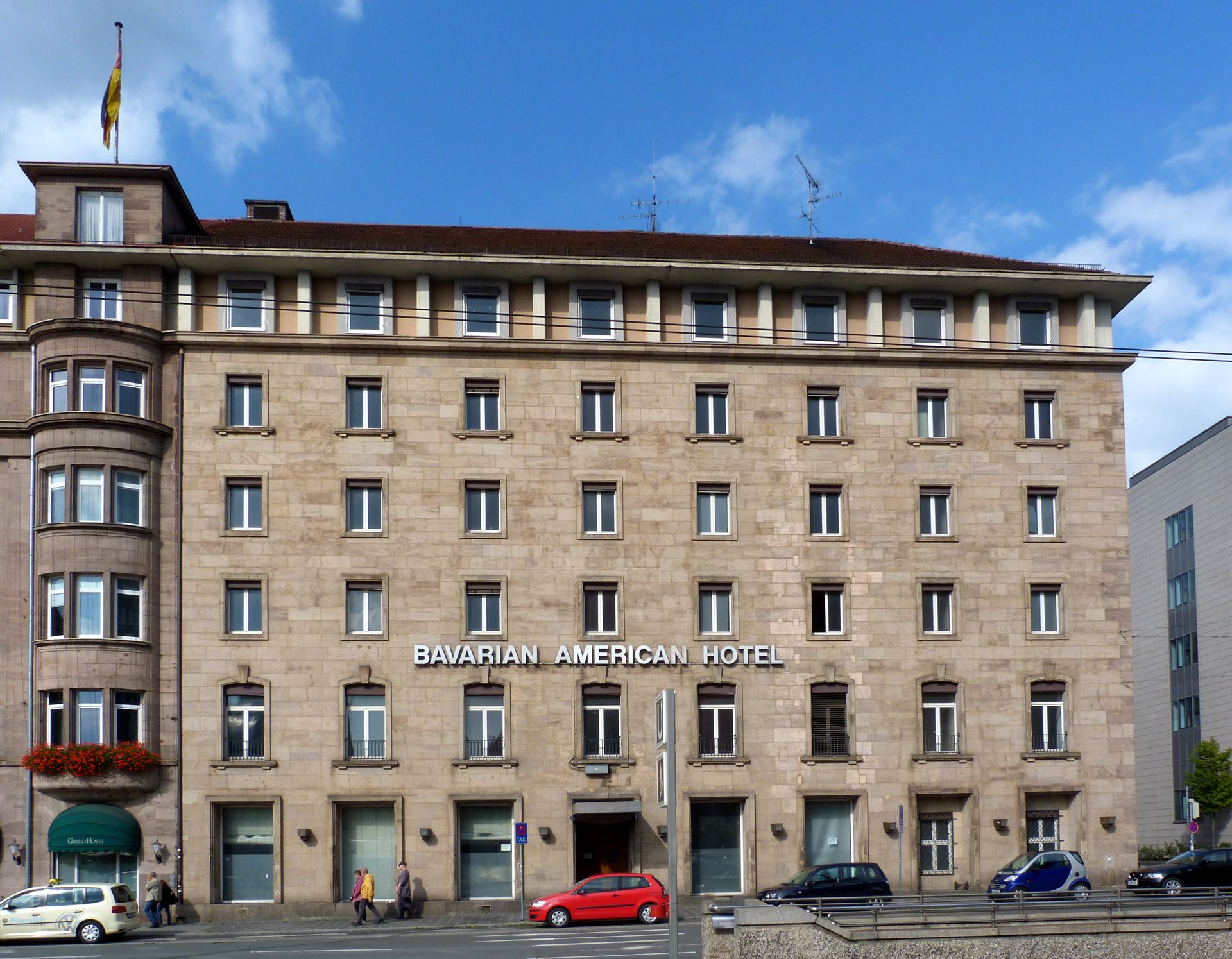 Bahnhofsplatz, ehem. Gästehaus der „Stadt der Reichsparteitage“ Frontalansicht