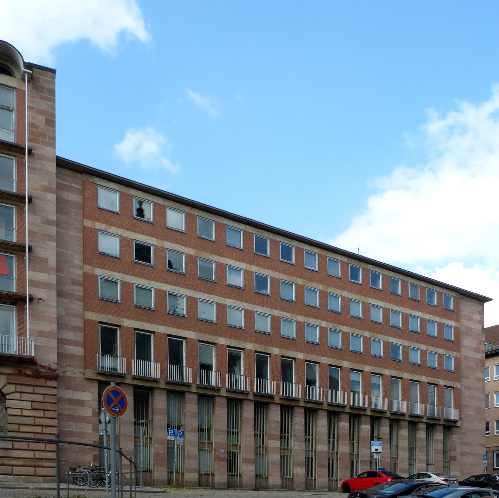 ehem. Stadtbibliothek / ehem. Pellerhaus ehem. Stadtbibliothek, Seitentrakt