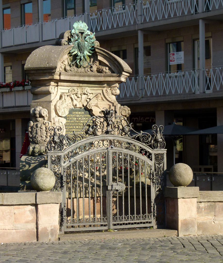 Kanzeln der Museumsbrücke mit Inschriften westliche Kanzel, Ortsansicht