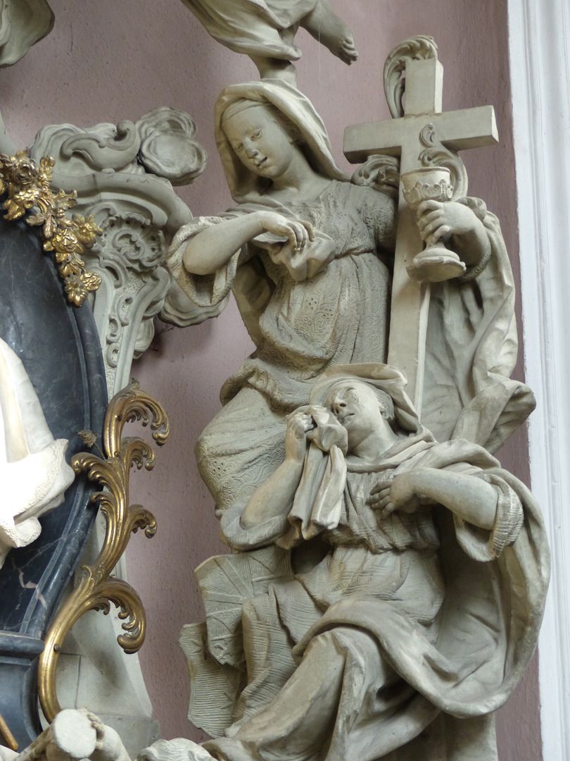 Grabmal des Johann Sigmund Pfinzing (Großgründlach) Personifizierter Glaube, hinter einer weinenden Frau die Wappen der Haller von Hallerstein und Geuder