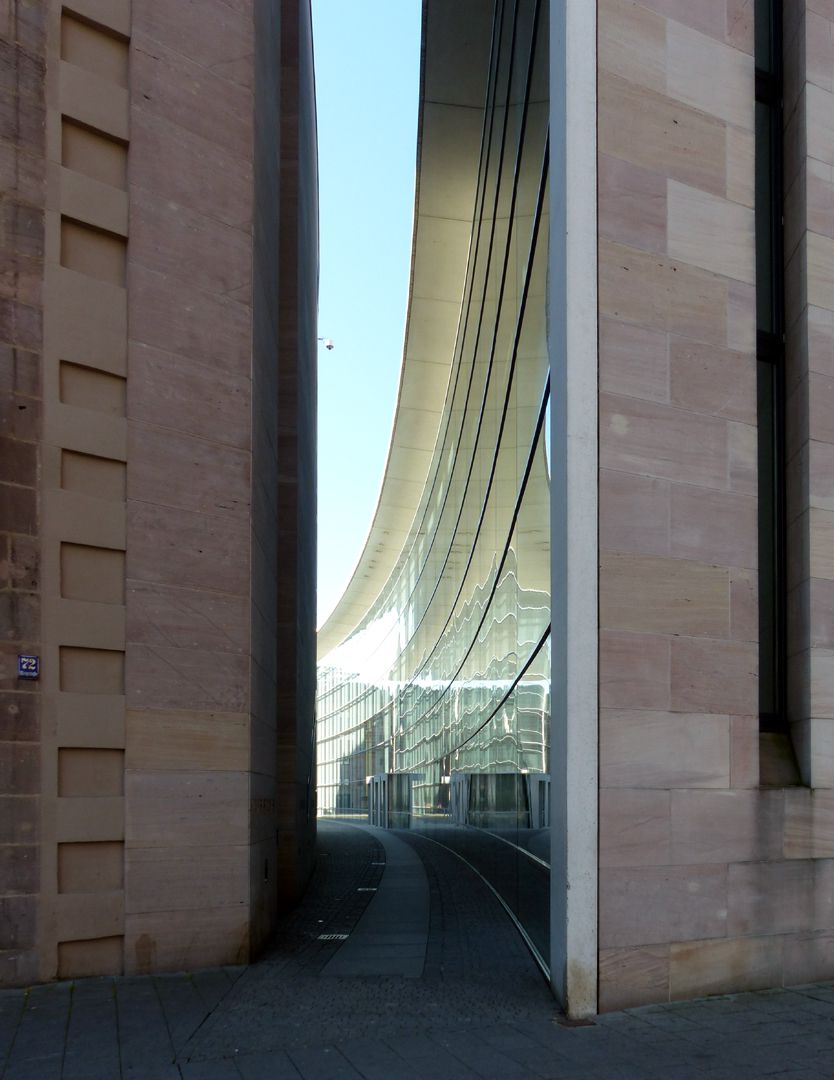 Neues Museum Durchgang zwischen Museum und Designforum, Detail