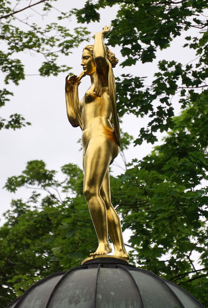 Fortuna auf der Laterne Ansicht von Norden