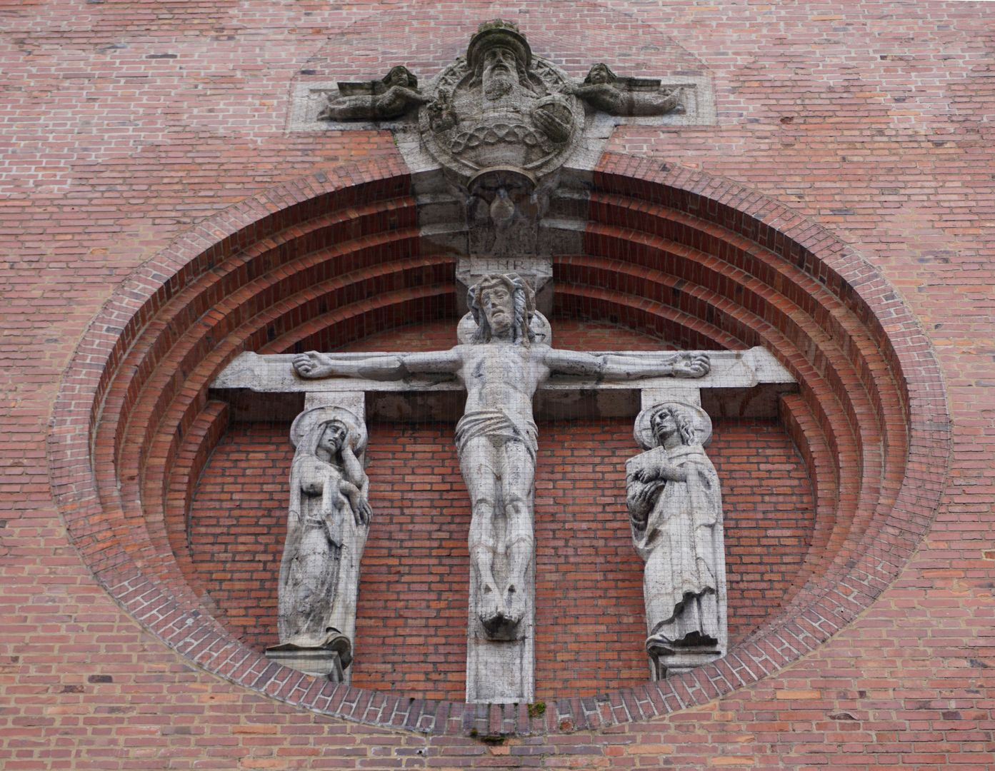 St. Ludwig Blendrose der Fassade
