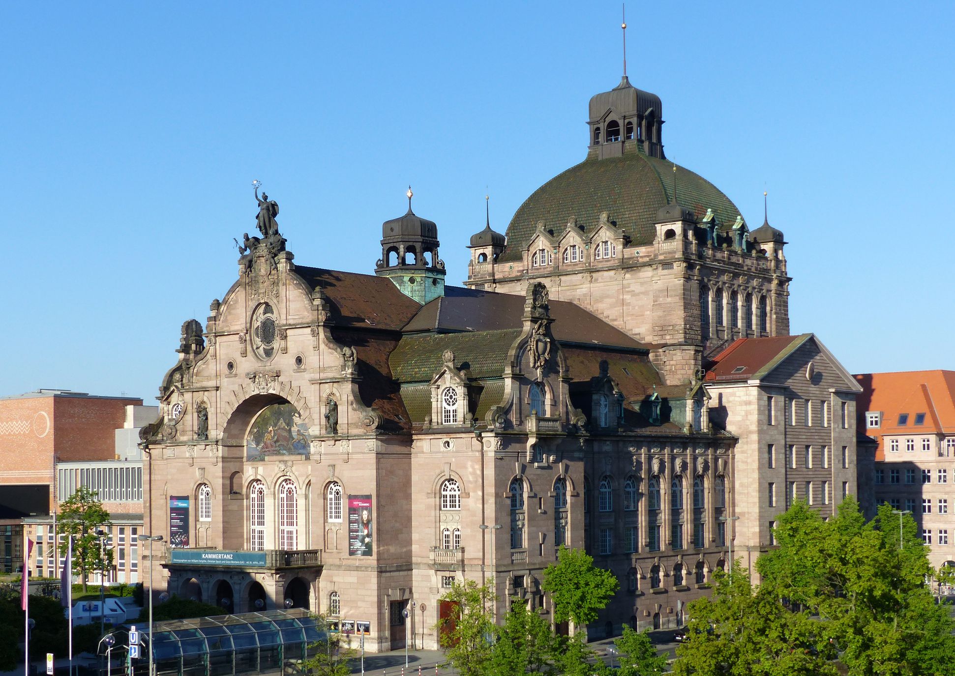 Opernhaus Erhöhte Ansicht von Nordost