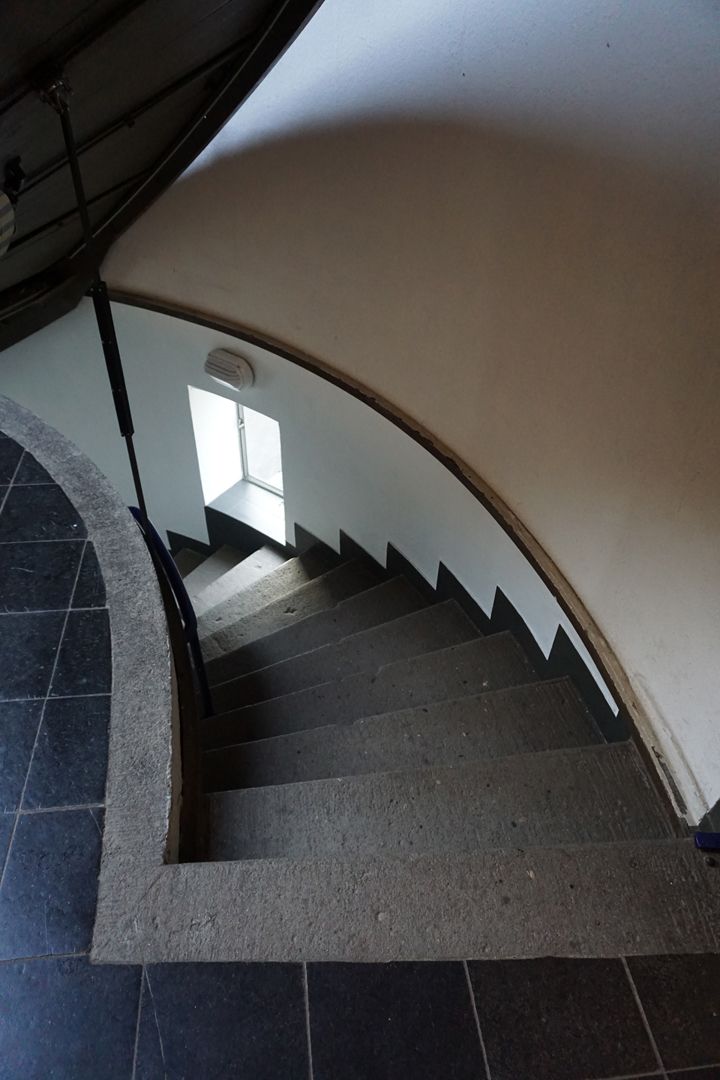 Volkssternwarte auf dem Rechenberg Treppe zum Kuppelraum mit absenkbarem Boden