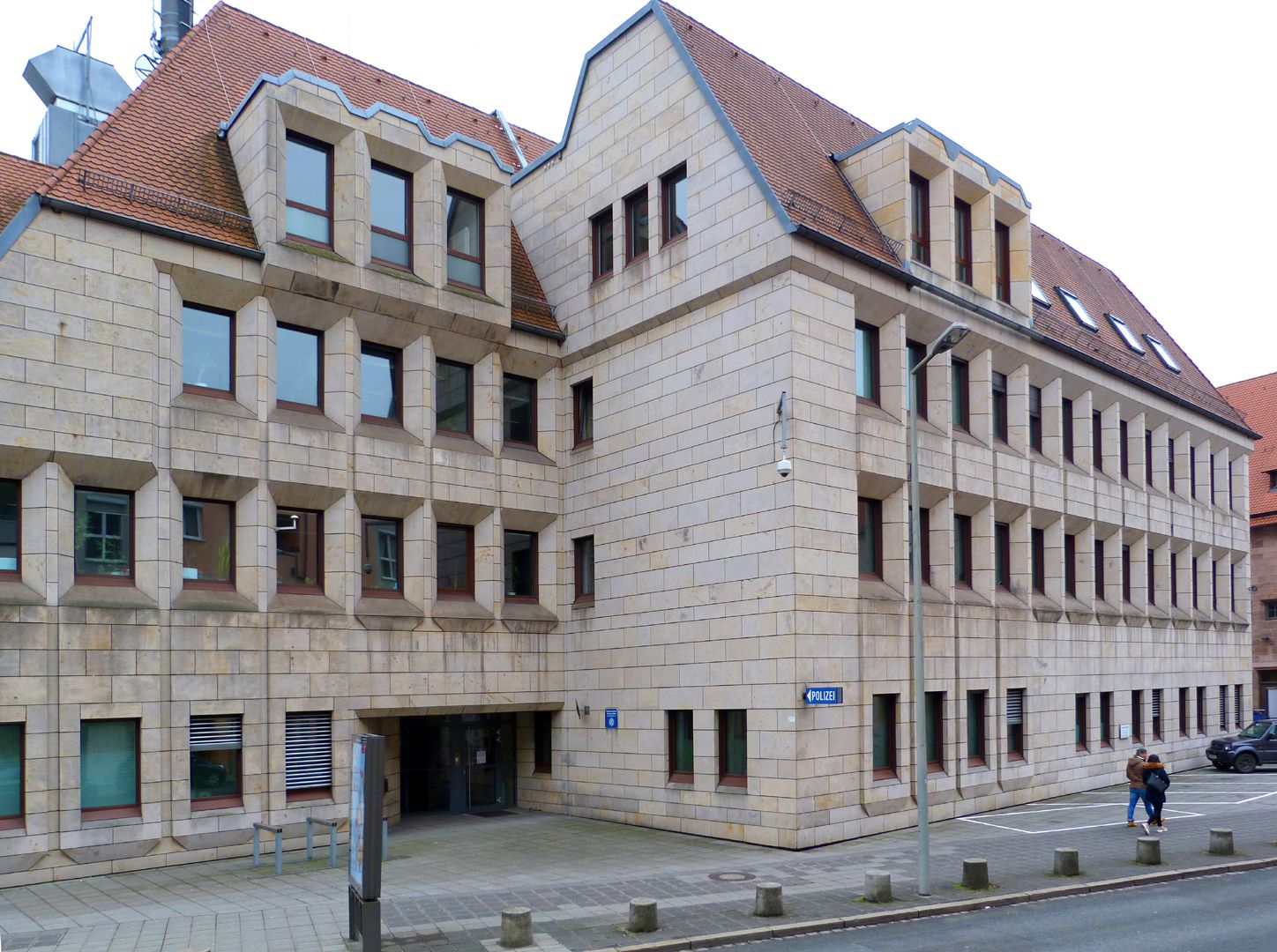 Erweiterungsbau des Polizeipräsidiums Gebäude zur Schlotfegergasse