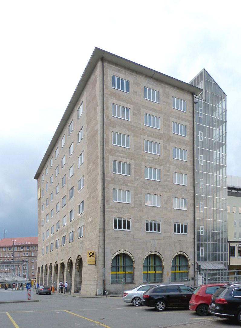 Hauptpost Blick von Südwest