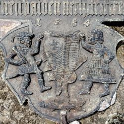 Grabstätte Neubaur und Kamper