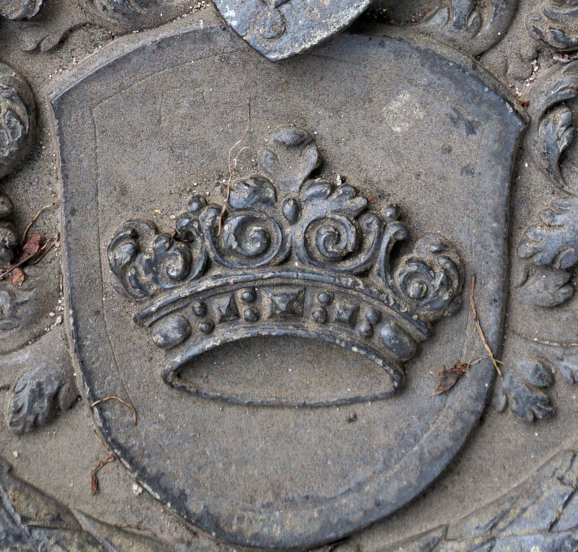 Epitaph des Salomon Schweigger Wappenschild mit Krone