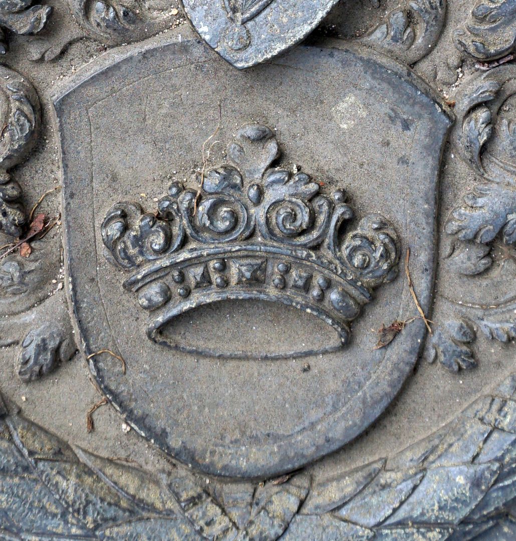 Epitaph des Salomon Schweigger Wappenschild mit Krone