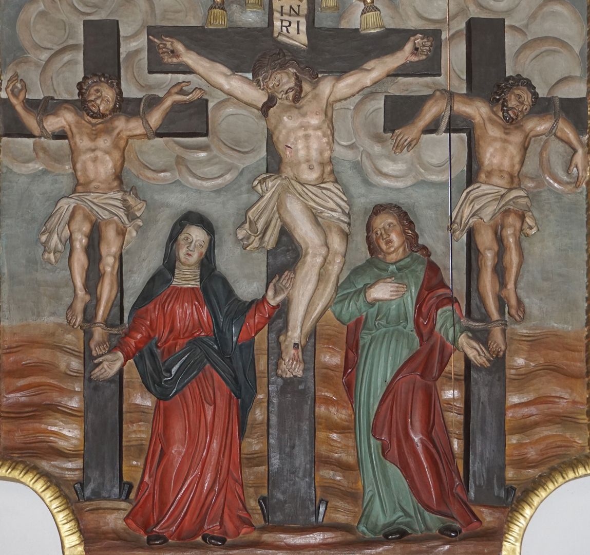 Kreuzwegstation XII / Jesus stirbt am Kreuz Detailansicht mit Maria und Johannes